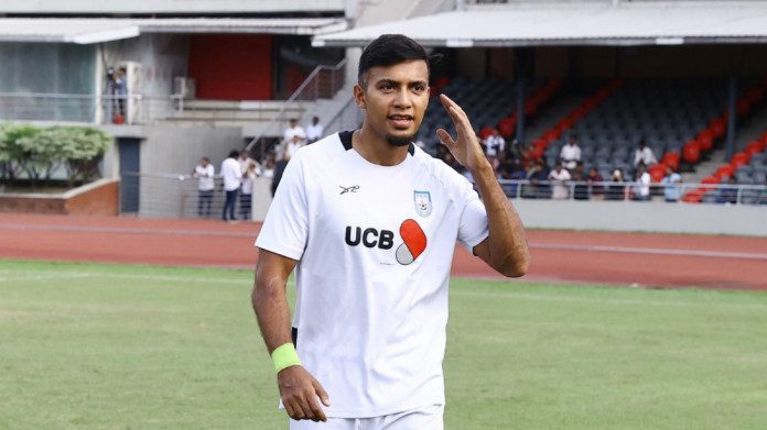 কোচের ভুল দেখিয়ে দিলেন অধিনায়ক জামাল