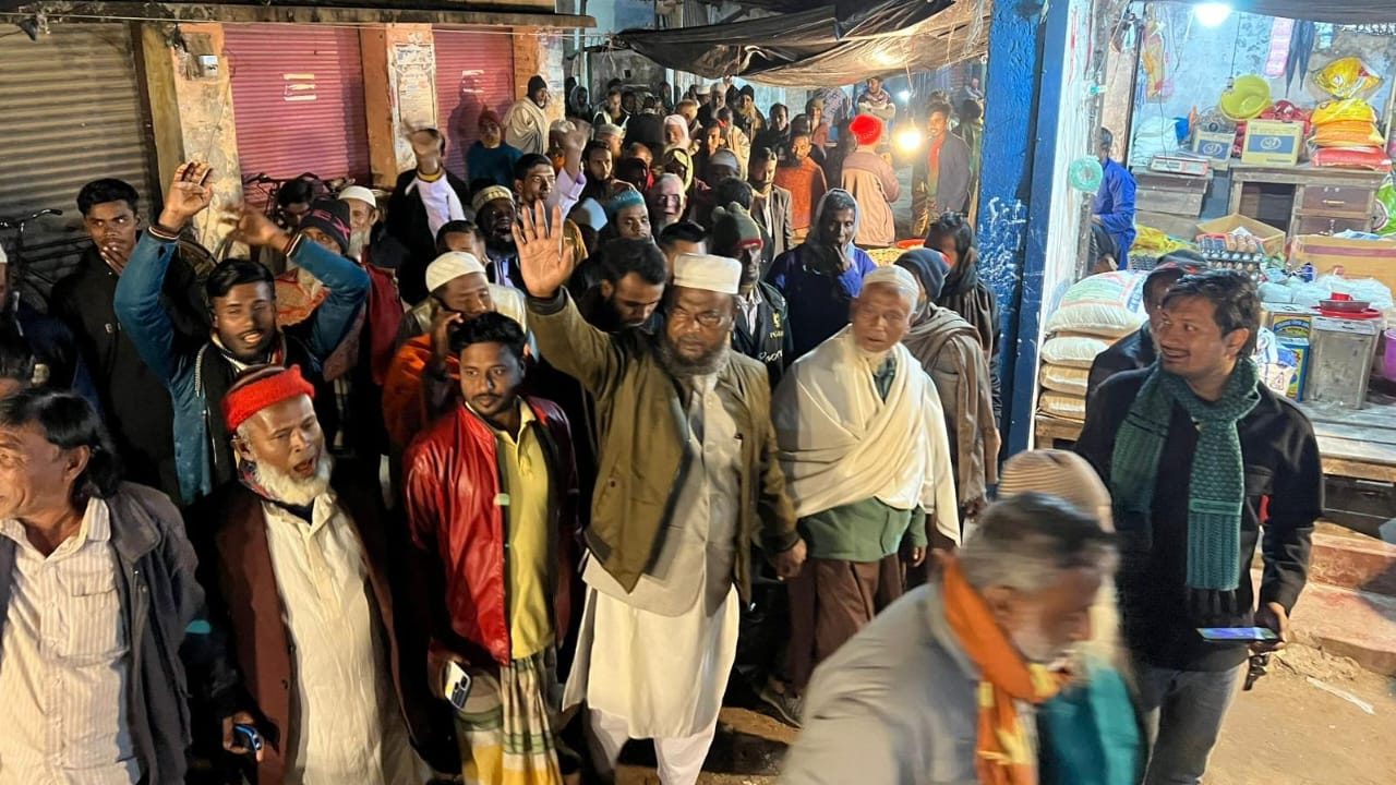 সাধারণ মানুষের দুয়ারে অধ্যাপক জসিম উদ্দিন, ভোটারদের উচ্ছ্বাস